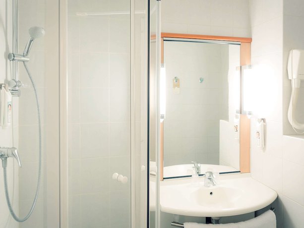 Imagen de la habitación del Hotel Ibis Grenoble Gare. Foto 17