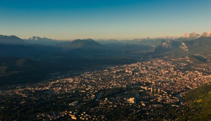 Imagen general del Hotel Ibis Grenoble Gare. Foto 2