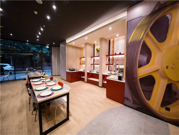 Imagen del bar/restaurante del Hotel Ibis Guangzhou Yuexiu Park. Foto 8