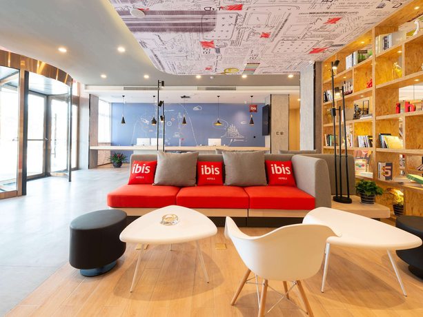 Imagen de la habitación del Hotel Ibis Guanyun Kowloon Port Water Street. Foto 12