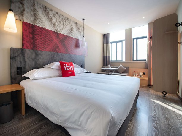 Imagen de la habitación del Hotel Ibis Guanyun Kowloon Port Water Street. Foto 15