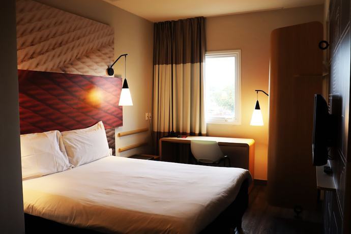 Imagen de la habitación del Hotel Ibis Guaxupe. Foto 6