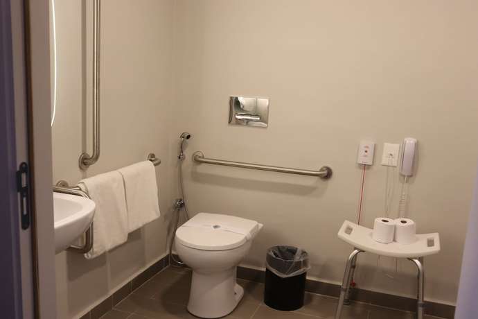 Imagen de la habitación del Hotel Ibis Guaxupe. Foto 7