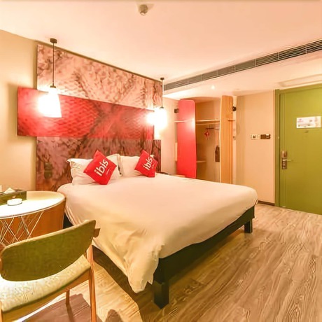 Imagen de la habitación del Hotel Ibis Guilin Railway Station. Foto 11