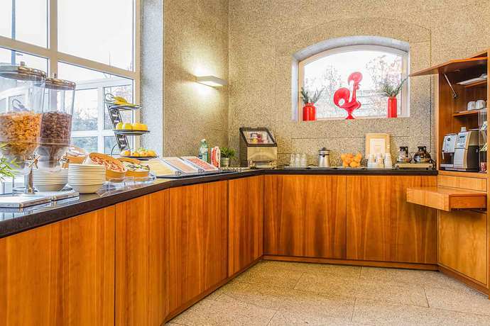 Imagen general del Hotel Ibis Guimaraes. Foto 2