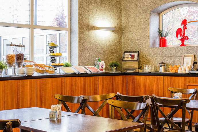 Imagen general del Hotel Ibis Guimaraes. Foto 10