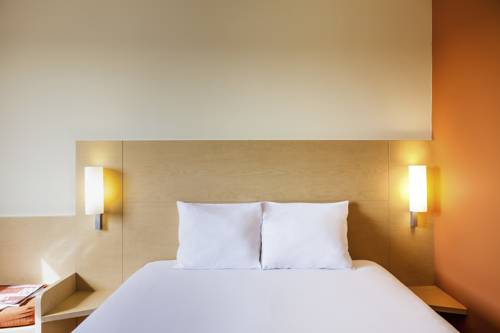 Imagen de la habitación del Hotel Ibis Guingamp. Foto 8