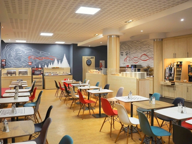 Imagen del bar/restaurante del Hotel Ibis Gyor. Foto 4