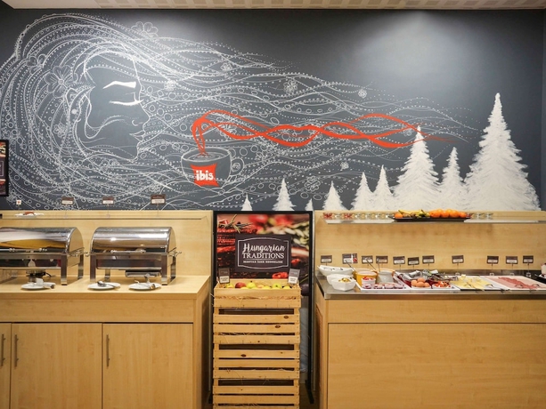 Imagen del bar/restaurante del Hotel Ibis Gyor. Foto 6