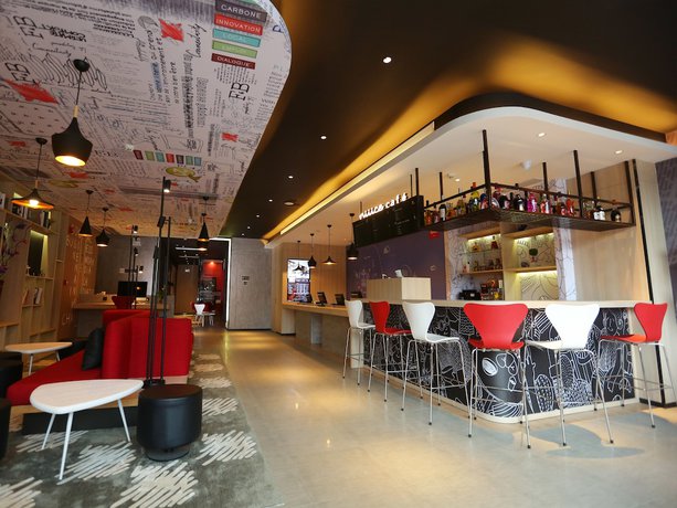 Imagen de los interiores del Hotel Ibis Haikou Injoy Plaza. Foto 15