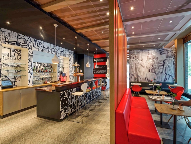 Imagen del bar/restaurante del Hotel Ibis Hamburg Alsterring. Foto 11