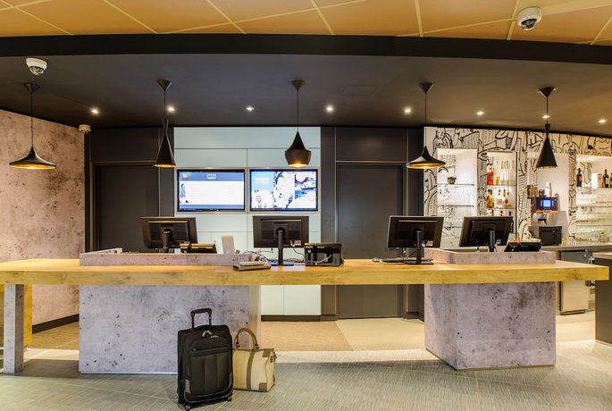 Imagen de los interiores del Hotel Ibis Hamburg City. Foto 19