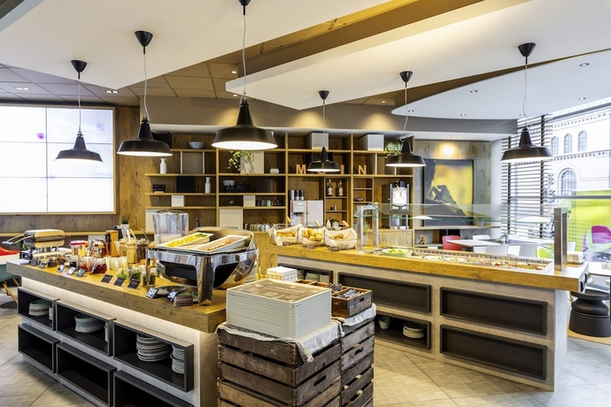 Imagen del bar/restaurante del Hotel Ibis Hamburg St Pauli Messe. Foto 12