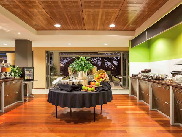 Imagen del bar/restaurante del Hotel Ibis Hamilton Tainui. Foto 2