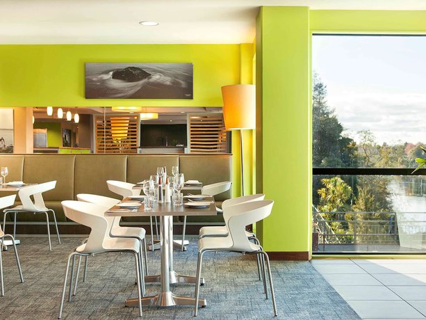 Imagen del bar/restaurante del Hotel Ibis Hamilton Tainui. Foto 3