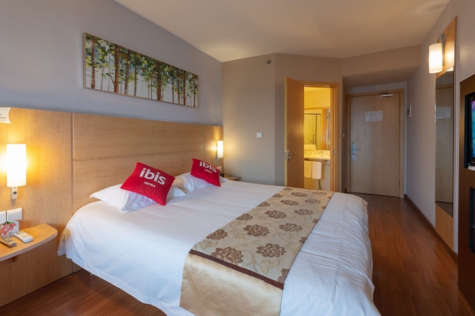 Imagen de la habitación del Hotel Ibis Hangzhou Huanglong Sports Center. Foto 5