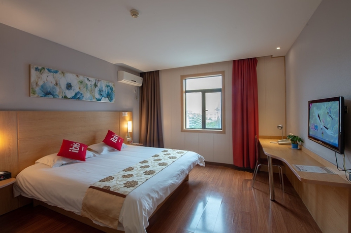 Imagen de la habitación del Hotel Ibis Hangzhou Huanglong Sports Center. Foto 6