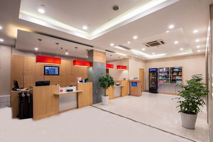 Imagen de los interiores del Hotel Ibis Hangzhou Huanglong Sports Center. Foto 16