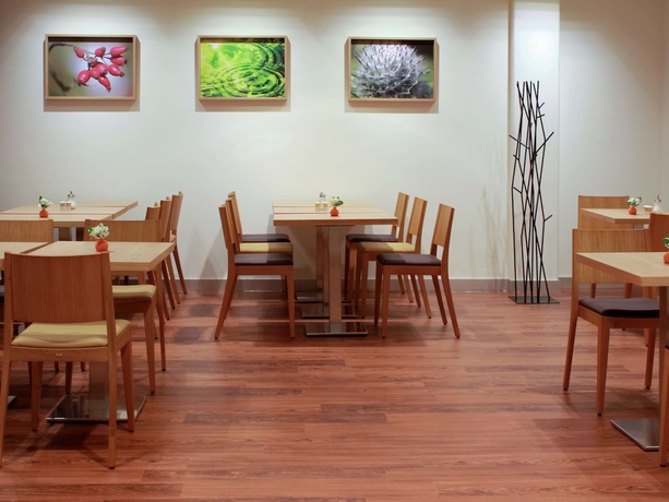 Imagen del bar/restaurante del Hotel Ibis Hannover Medical Park. Foto 3