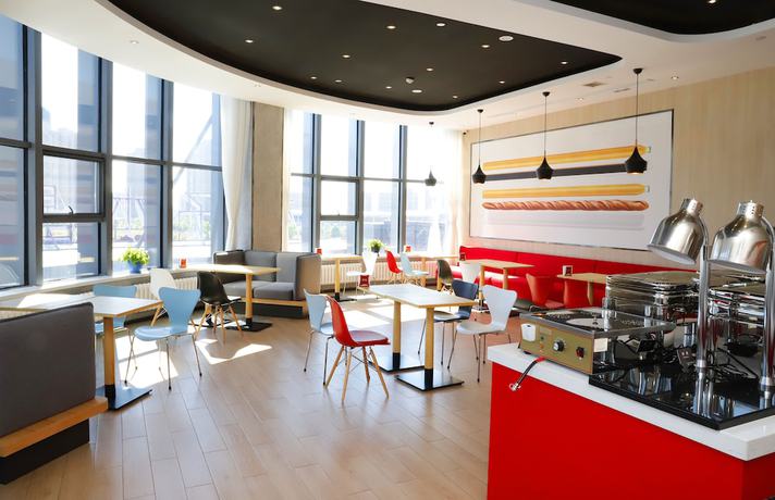 Imagen del bar/restaurante del Hotel Ibis Harbin West Railway Station Wanda plaza hotel. Foto 2