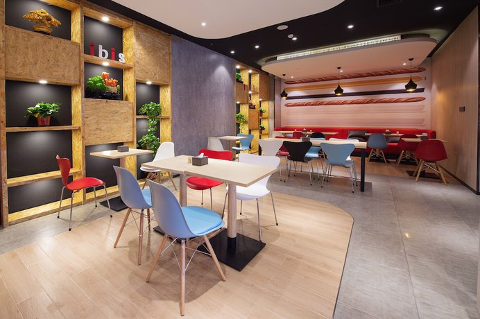 Imagen del bar/restaurante del Hotel Ibis Harbin West Railway Station Wanda plaza hotel. Foto 3