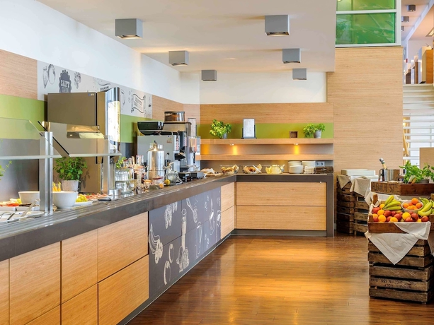 Imagen del bar/restaurante del Hotel Ibis Heidelberg Hauptbahnhof. Foto 4