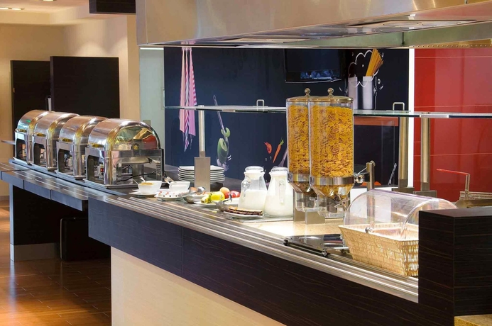 Imagen del bar/restaurante del Hotel Ibis Hermosillo. Foto 4