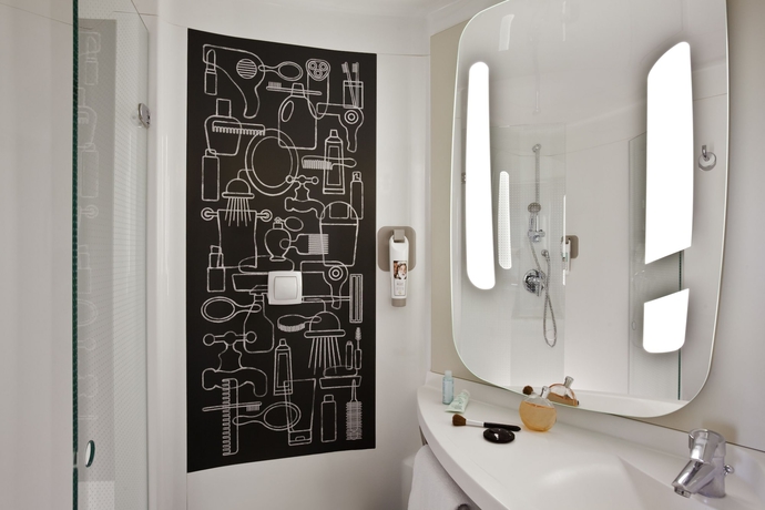 Imagen de la habitación del Hotel Ibis Honfleur. Foto 19