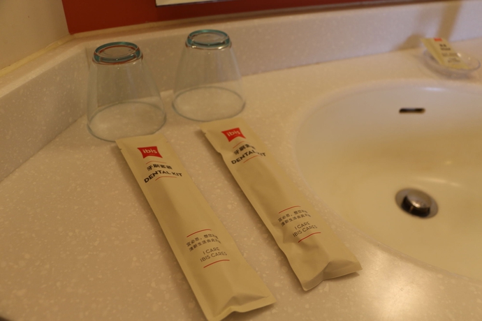 Imagen de la habitación del Hotel Ibis Hong Kong Central and Sheung Wan. Foto 10