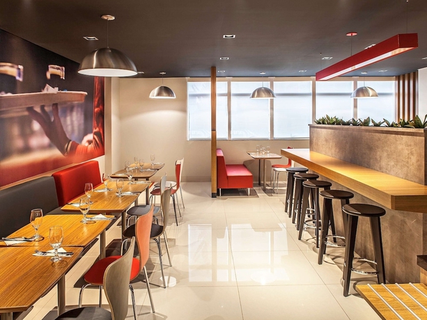 Imagen del bar/restaurante del Hotel Ibis Imperatriz. Foto 4