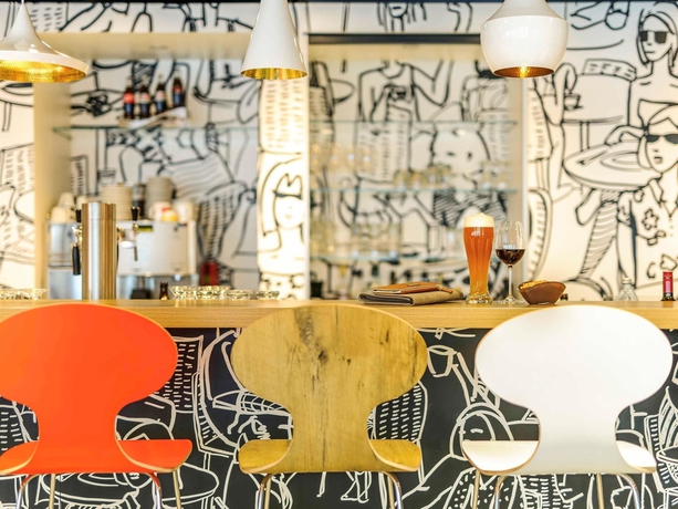 Imagen del bar/restaurante del Hotel Ibis Innsbruck. Foto 7