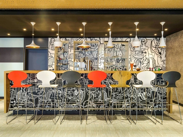 Imagen del bar/restaurante del Hotel Ibis Innsbruck. Foto 9