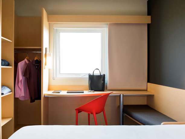 Imagen de la habitación del Hotel Ibis Irapuato. Foto 12