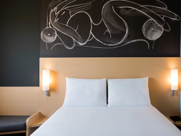 Imagen de la habitación del Hotel Ibis Irapuato. Foto 16