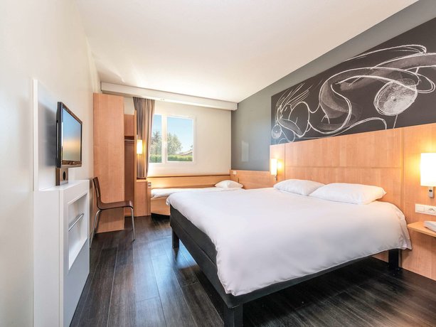 Imagen de la habitación del Hotel Ibis Issoire. Foto 9
