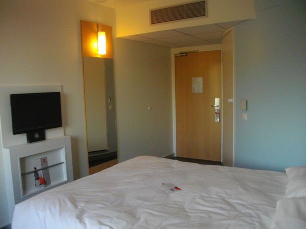 Imagen de la habitación del Hotel Ibis Issoire. Foto 15