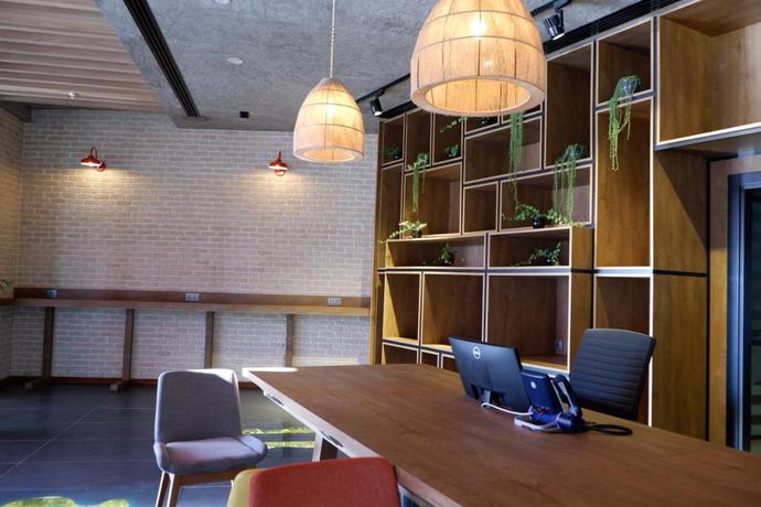 Imagen de los interiores del Hotel Ibis Istanbul Airport. Foto 8