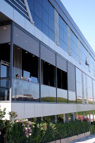 Imagen de los exteriores del Hotel Ibis Istanbul Airport. Foto 7