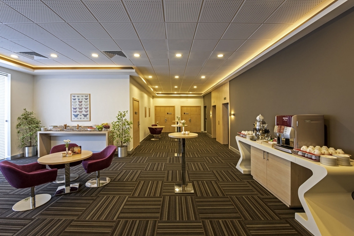 Imagen de los interiores del Hotel Ibis Istanbul Esenyurt. Foto 13