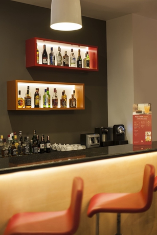 Imagen del bar/restaurante del Hotel Ibis Istanbul Esenyurt. Foto 5