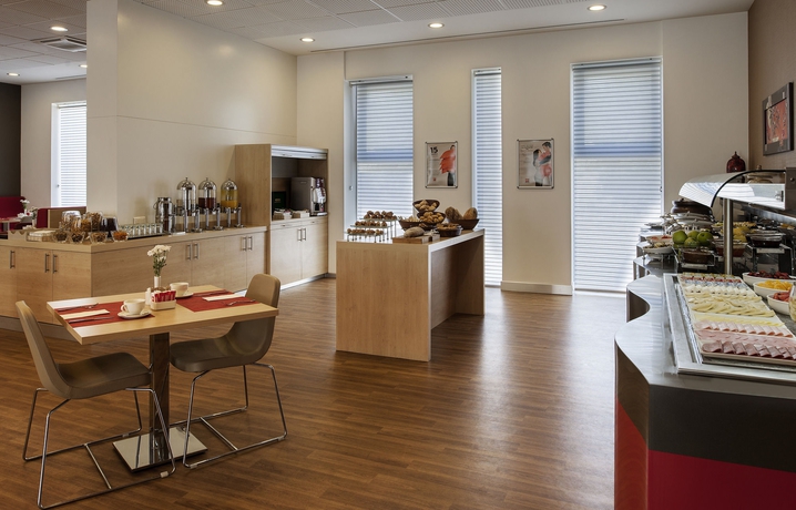 Imagen del bar/restaurante del Hotel Ibis Istanbul Esenyurt. Foto 7