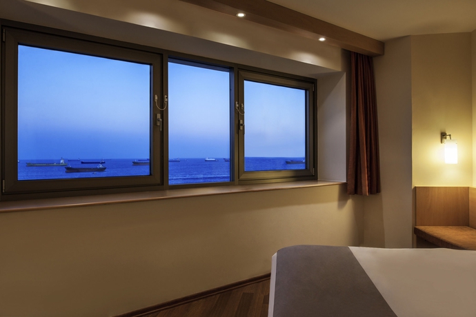 Imagen de la habitación del Hotel Ibis Istanbul Zeytinburnu. Foto 12