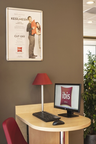 Imagen de los interiores del Hotel Ibis Izmir Alsancak. Foto 13