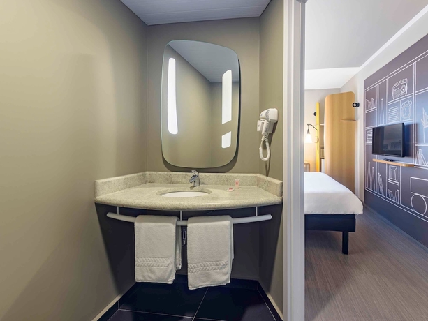 Imagen de la habitación del Hotel Ibis Jacarei. Foto 14