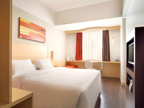Imagen de la habitación del Hotel Ibis Jakarta Arcadia. Foto 8