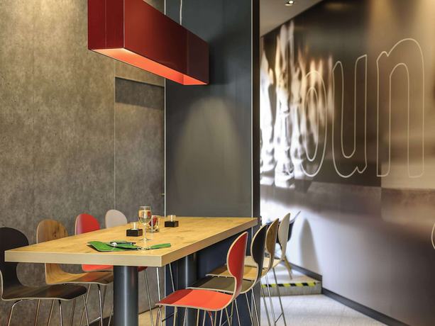 Imagen del bar/restaurante del Hotel Ibis Jena City. Foto 12