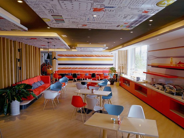 Imagen de la habitación del Hotel Ibis Jiayuguan Railway Station. Foto 15