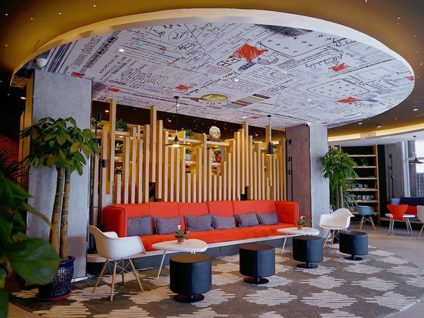 Imagen del bar/restaurante del Hotel Ibis Jiayuguan Railway Station. Foto 10