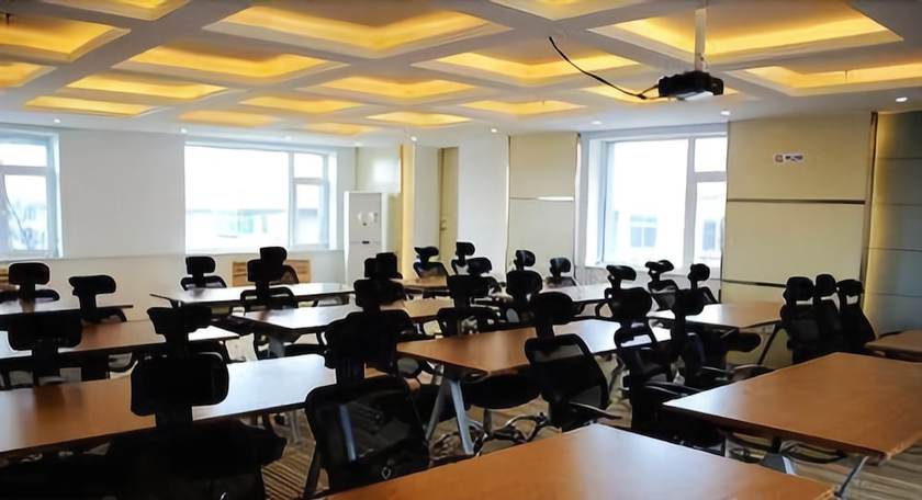 Imagen general del Hotel Ibis Jinzhou Yunfei Street. Foto 1