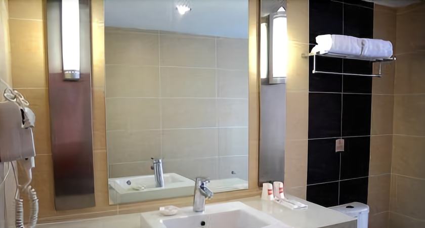 Imagen de la habitación del Hotel Ibis Jinzhou Yunfei Street. Foto 8